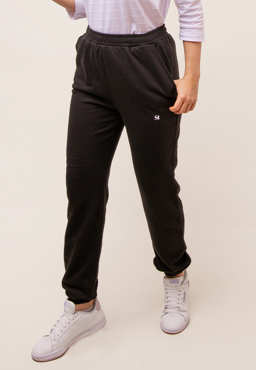 Essential Jogger Pants